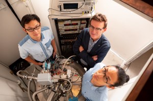 Quantum world-first: researchers discover new way to test accuracy article image