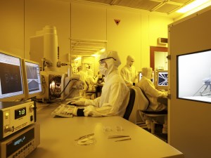 Breakthrough: Australian engineers reveal new silicon quantum computer chip design article image