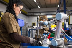 Why women are ‘wired’ for robotics article image