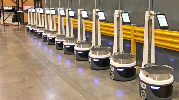 DHL robots2